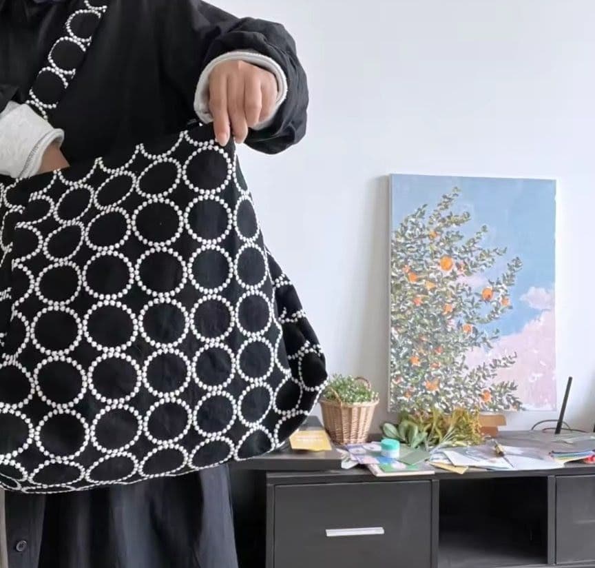 ハンドメイド　タンバリン　ショルダー　ボディ　バッグ　ミナペルホネン