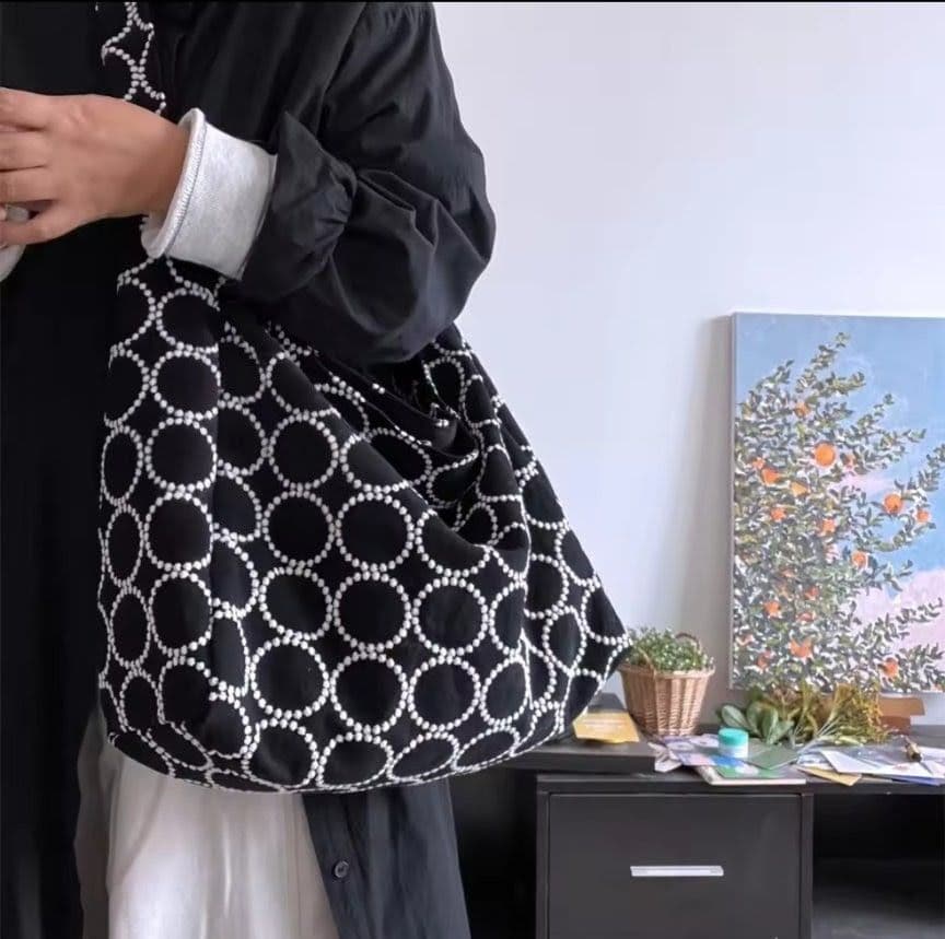 ハンドメイド　タンバリン　ショルダー　ボディ　バッグ　ミナペルホネン