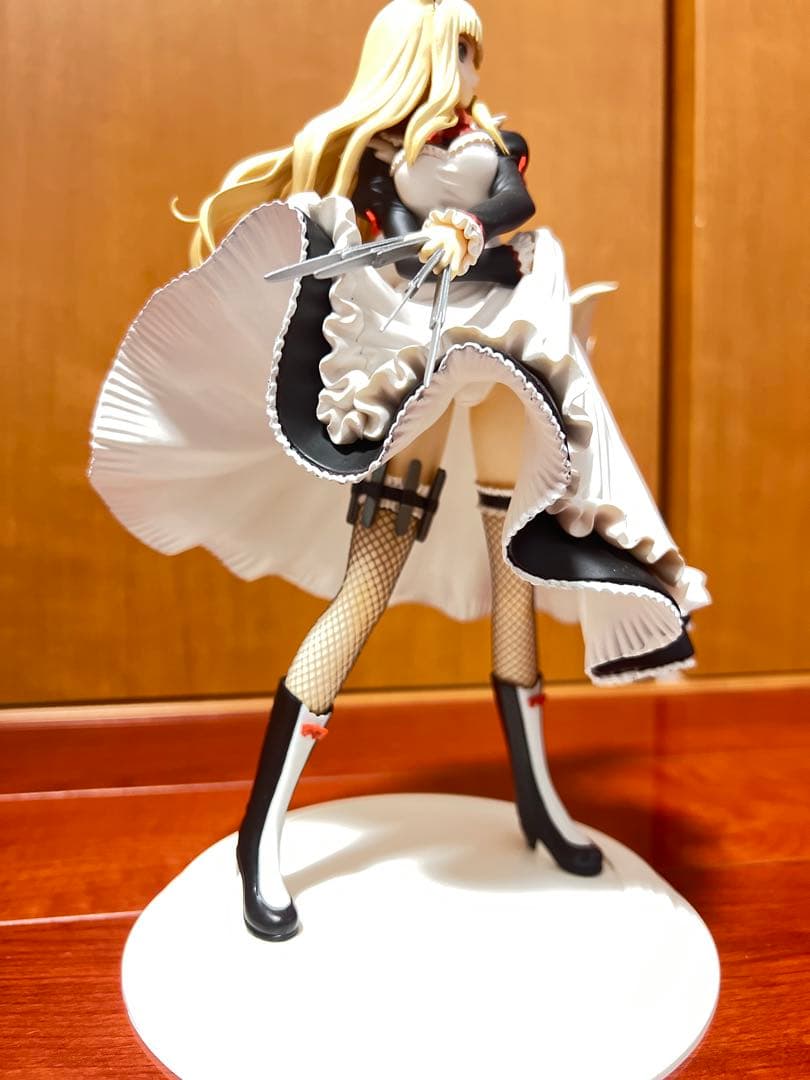 シャイニングハーツ ローナ1/8スケールフィギュア