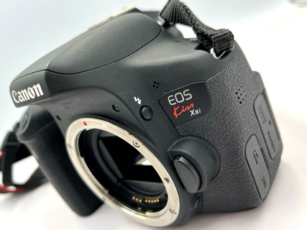 【返品保証】Canon EOS kiss x8i ダブルレンズ デジタル一眼レフ