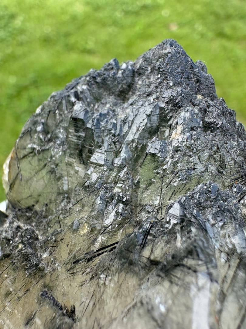 【匿名発送】シガール渓谷産　トルマリンインクォーツ 蝕像