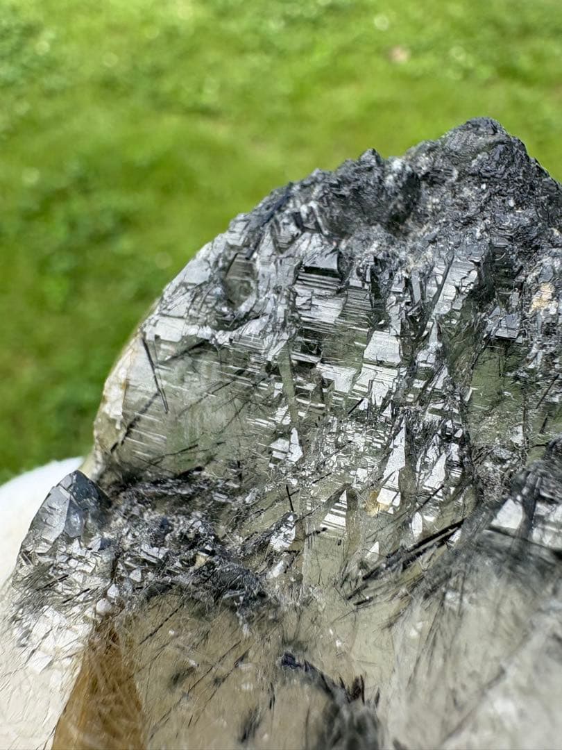 【匿名発送】シガール渓谷産　トルマリンインクォーツ 蝕像