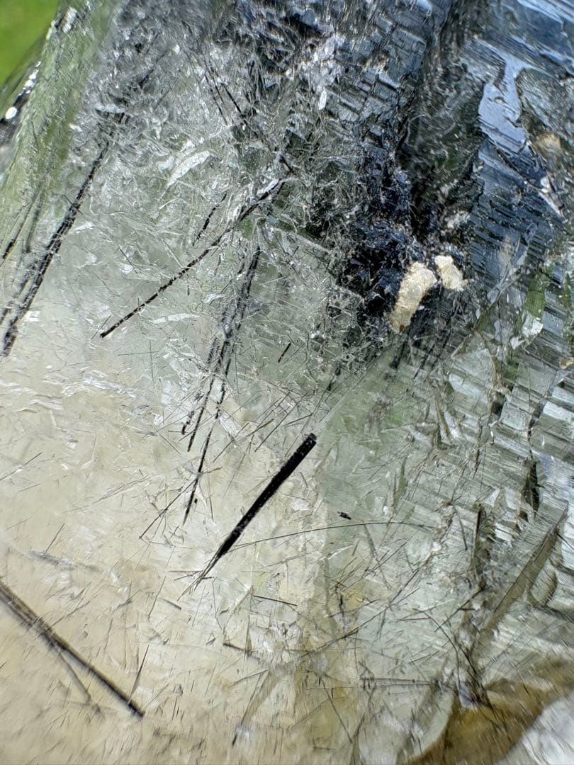 【匿名発送】シガール渓谷産　トルマリンインクォーツ 蝕像