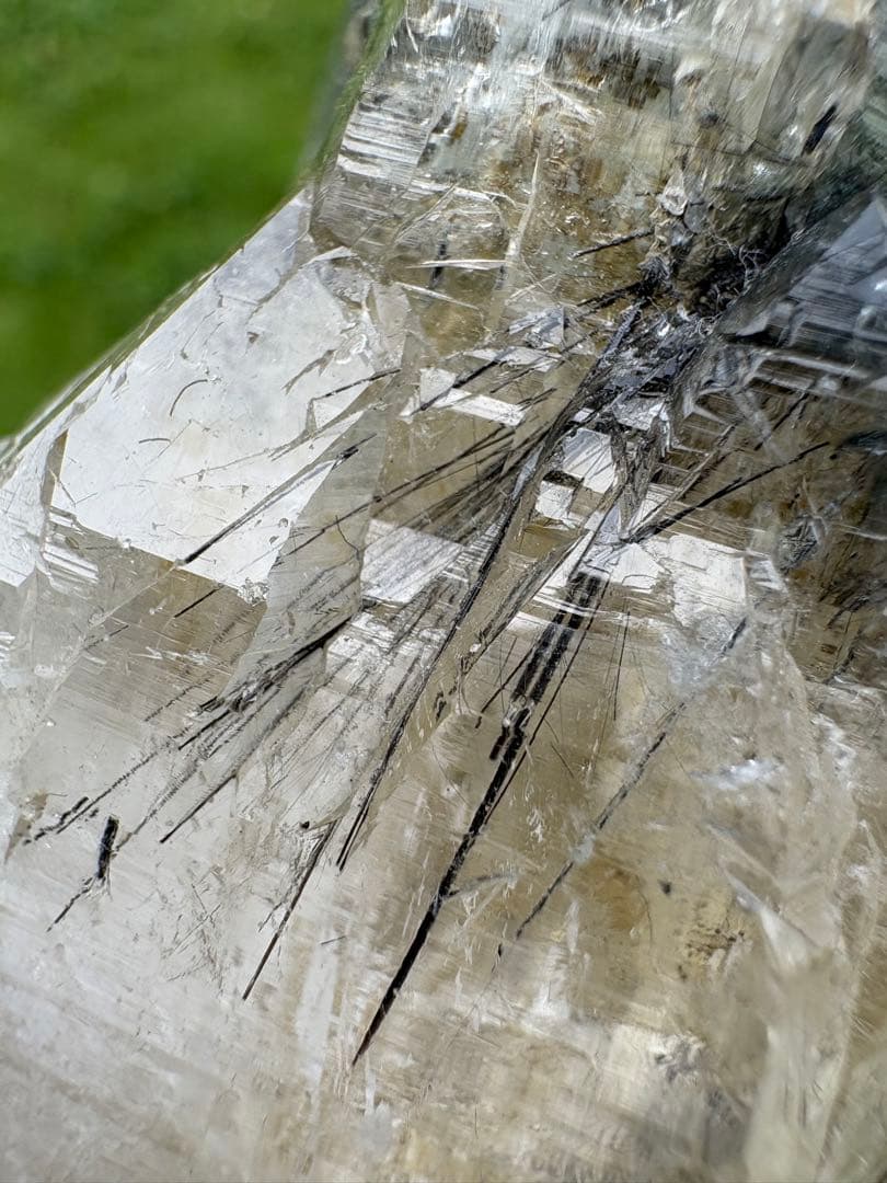 【匿名発送】シガール渓谷産　トルマリンインクォーツ 蝕像