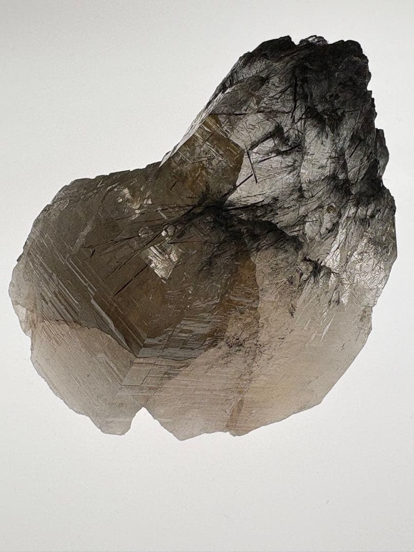 【匿名発送】シガール渓谷産　トルマリンインクォーツ 蝕像