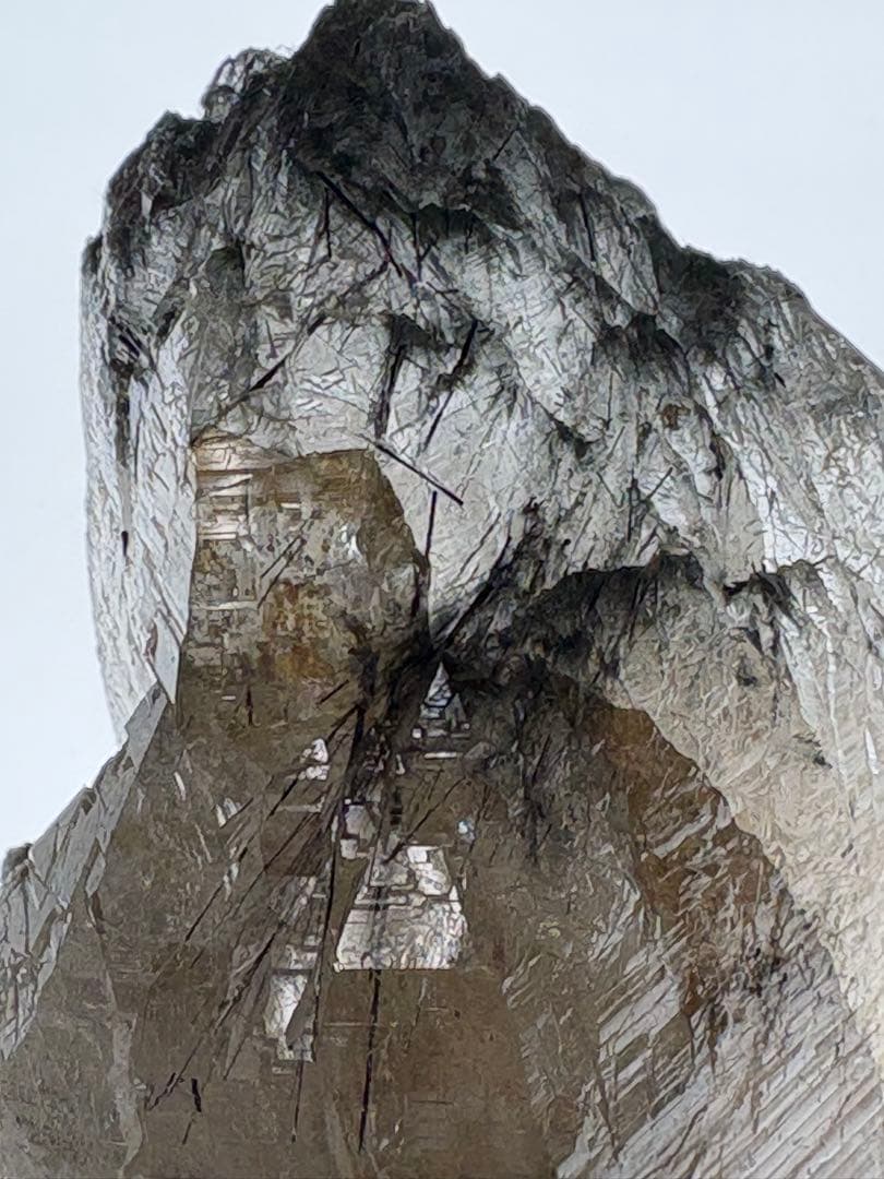 【匿名発送】シガール渓谷産　トルマリンインクォーツ 蝕像