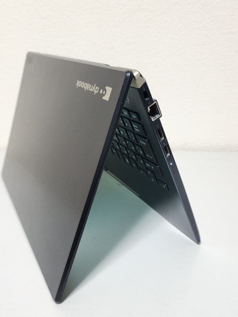 超軽量859g dynabook 第10世代i5 8GB 256GB ノートPC