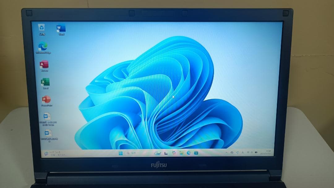 ⭐ノートパソコン⭐FUJITSU 第六世代intel SSD128G メモリ8G