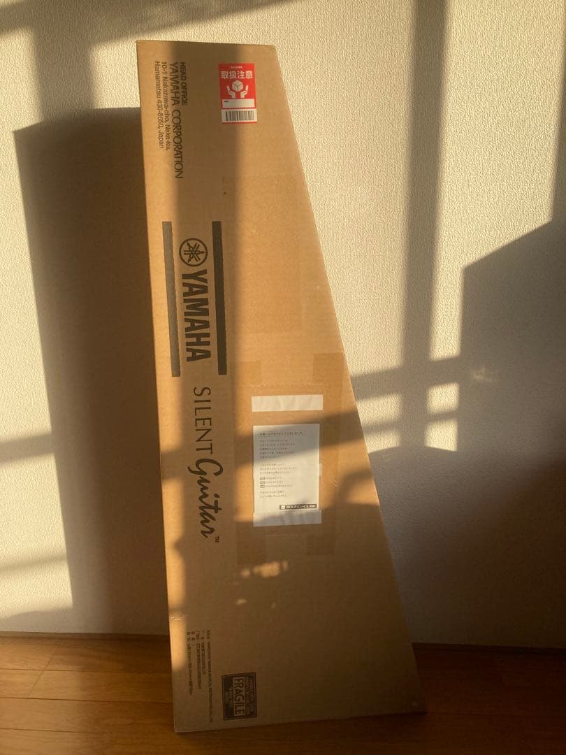 ヤマハ　サイレントギター　SLG200S NT