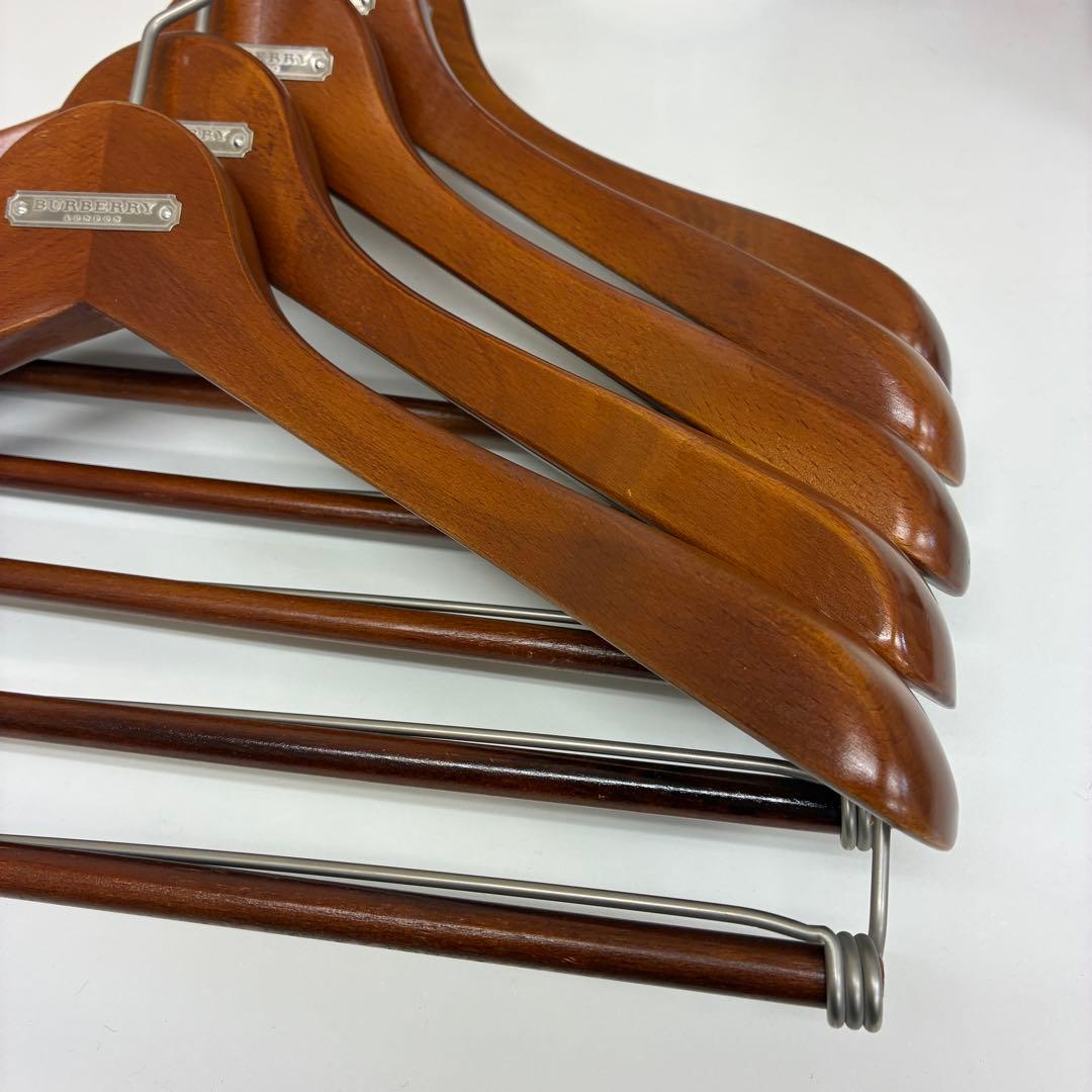 BURBERRY 木製ハンガー 5本セット