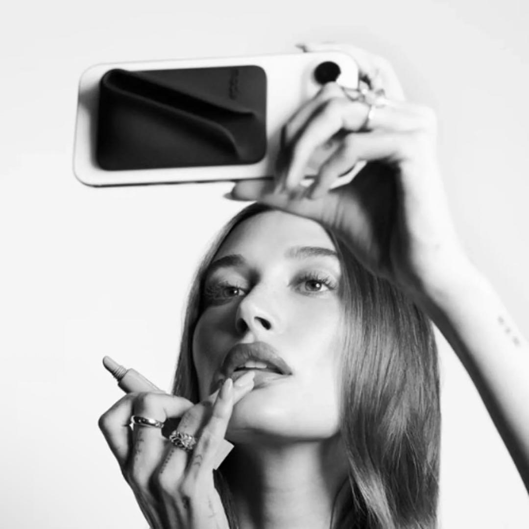 【即日発送】ホワイト　ブラックrhode SNAP-ON LIP CASE