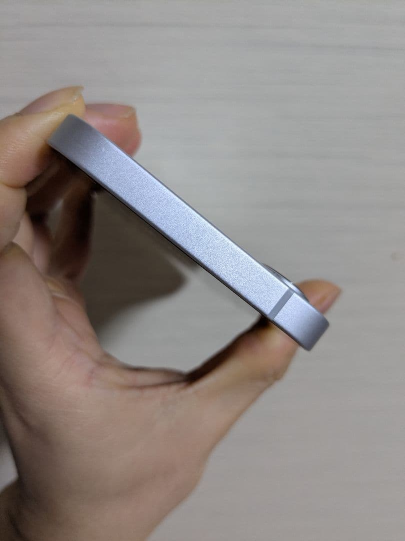 バッテリー最大容量は 100% iPhone 16e 128GB極美品