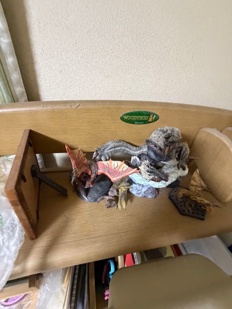 【箱なし/国内正規品】　ジンオウガ亜種　クリエイターズモデル　獄狼竜