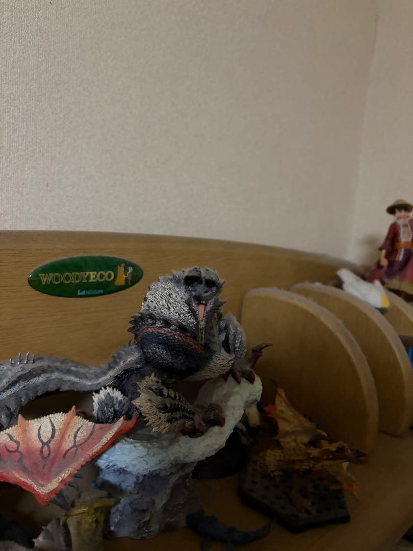 【箱なし/国内正規品】　ジンオウガ亜種　クリエイターズモデル　獄狼竜