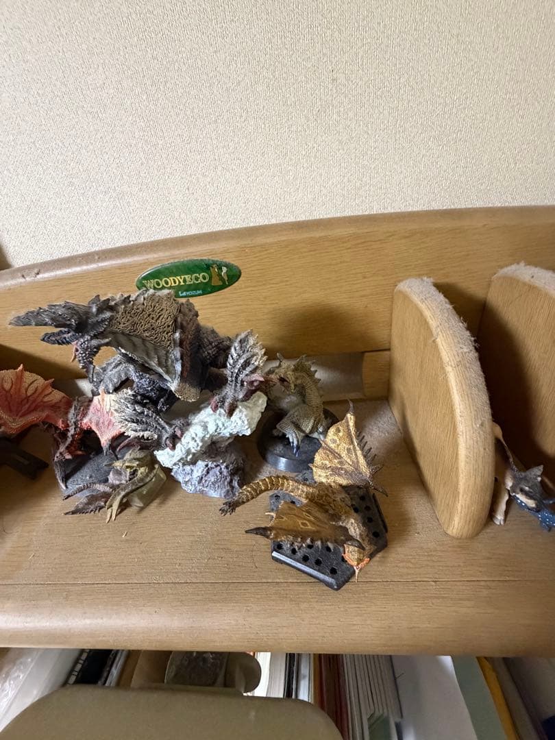 【箱なし/国内正規品】　ジンオウガ亜種　クリエイターズモデル　獄狼竜