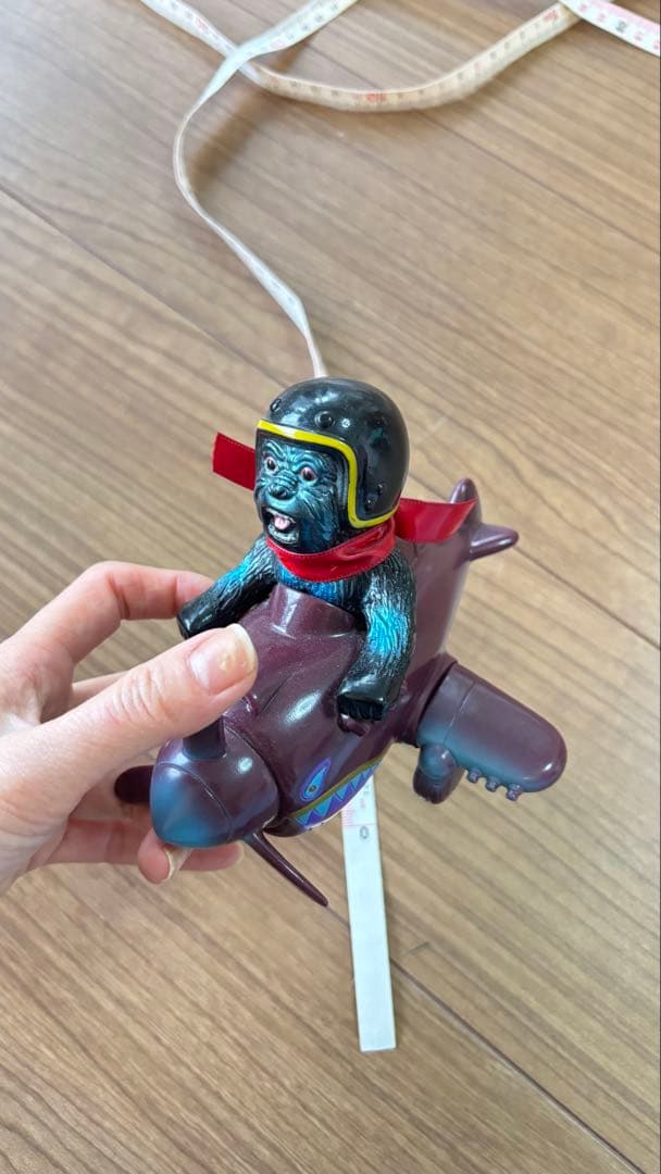 猿 飛行機 フィギュア ヘルメット付き