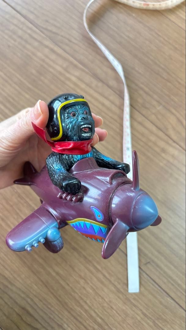 猿 飛行機 フィギュア ヘルメット付き