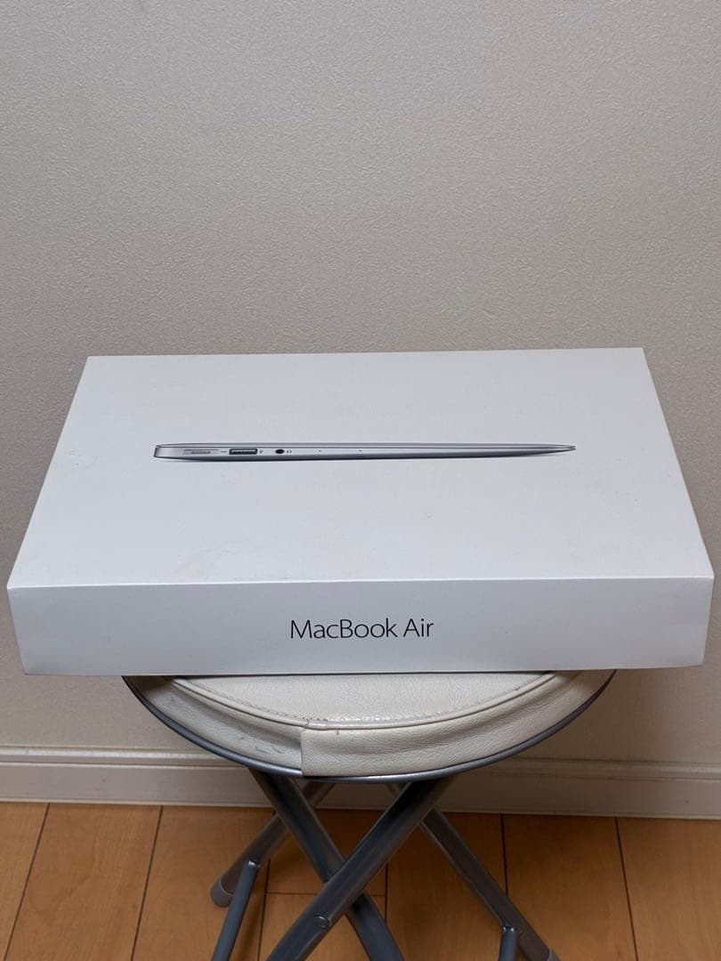 【箱有】MacBook Air (11-inch, Early 2015)