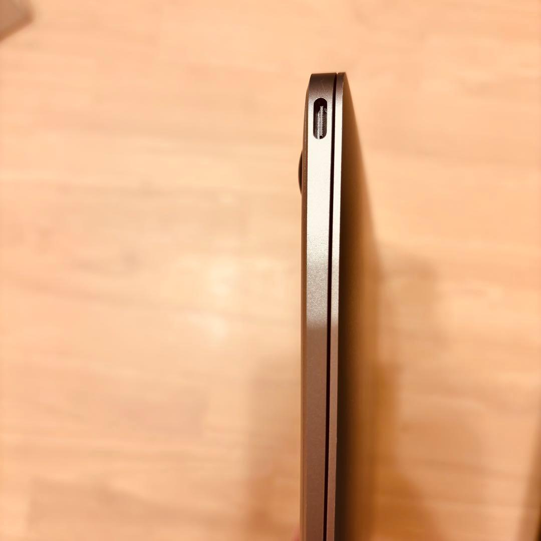 （充電回数:121回）Apple MacBook 12インチ MJY32J/A