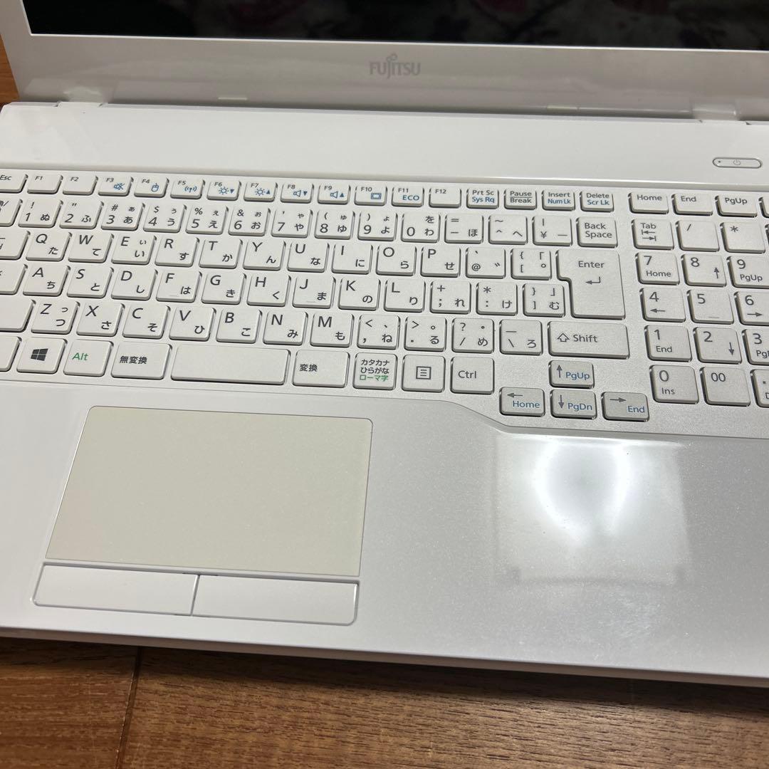 その他ノートPC本体 FMVA30D3W2