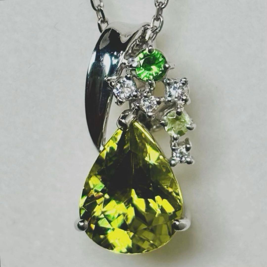 Hana スフェーン 2.92ct ペンダント トップ ダイヤ K18WG