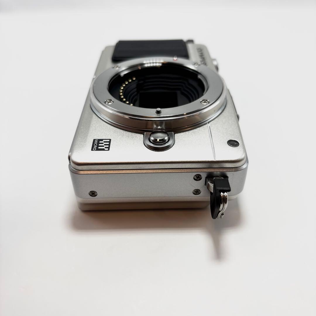 【美品】OLYMPUS E-PM2 シルバー レンズキット ミラーレス一眼カメラ