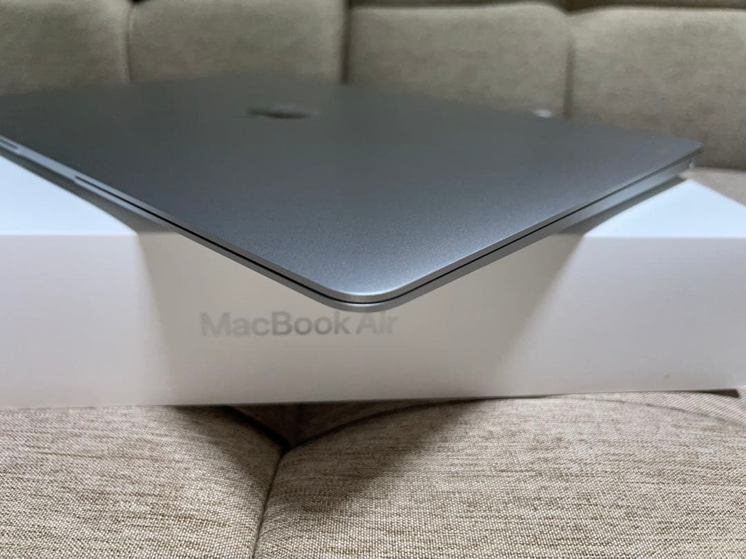 【美品】Apple MacBook Air M1 シルバー　13インチ
