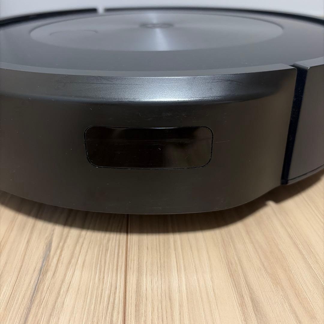 iRobot Roomba j7+ ロボット掃除機本体