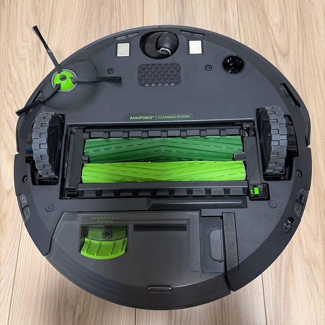 iRobot Roomba j7+ ロボット掃除機本体