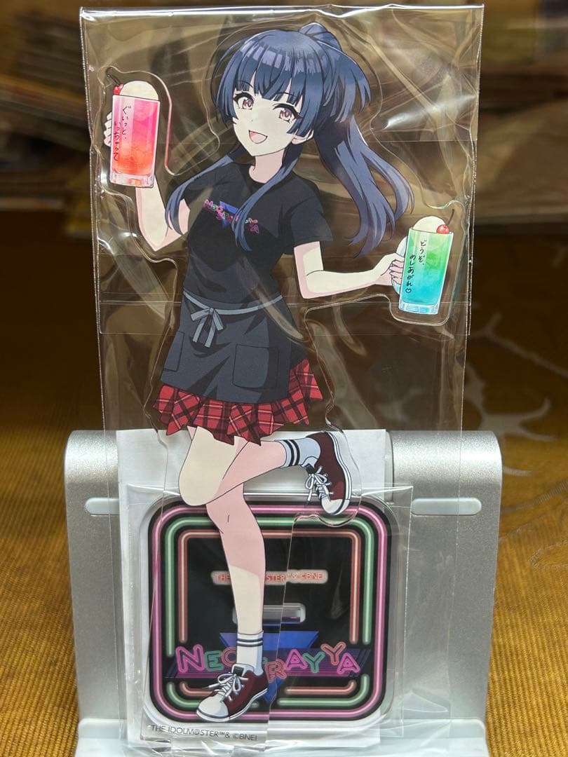 シャニマス アクリルスタンド&缶バッジ 黛冬優子 ネオストレイ屋ver.