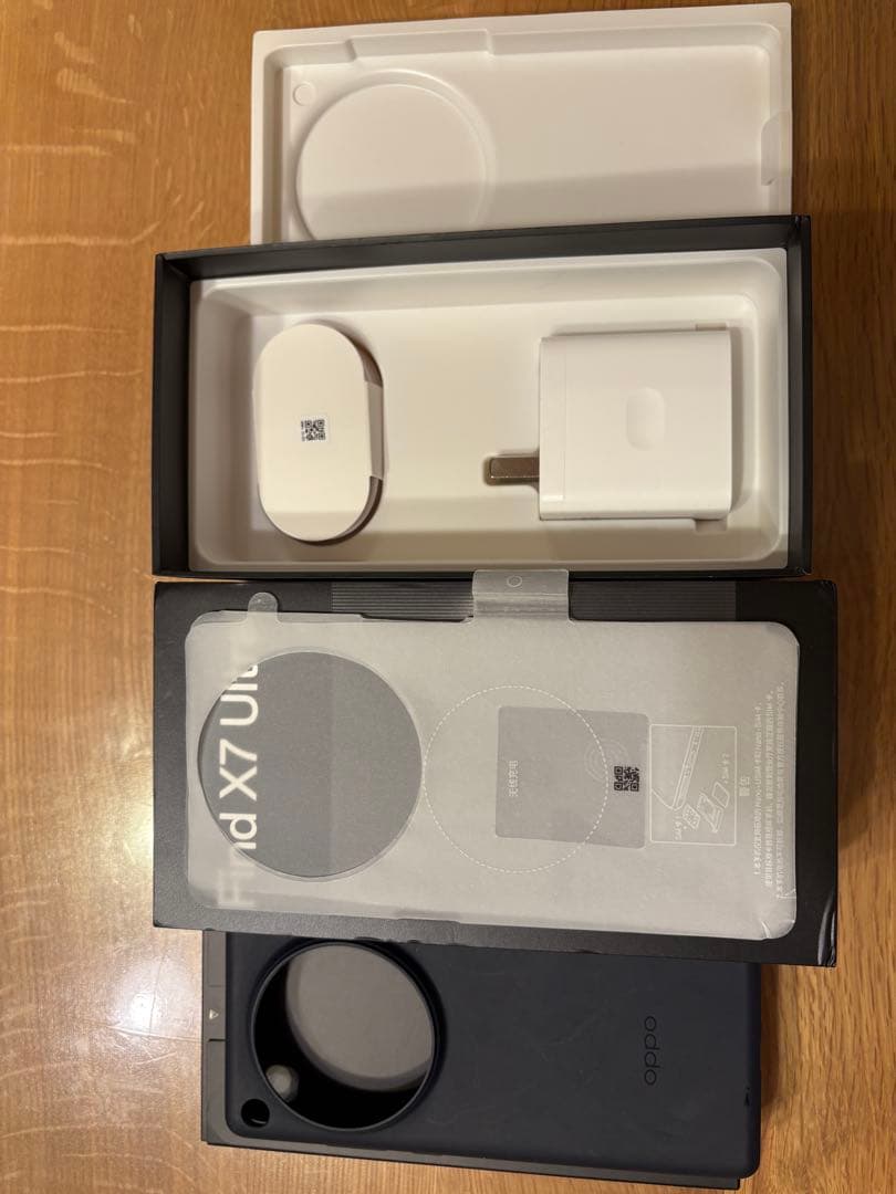 A*K様 OPPO Find X7 ultra 中古 付属品完備 美品 ブルー