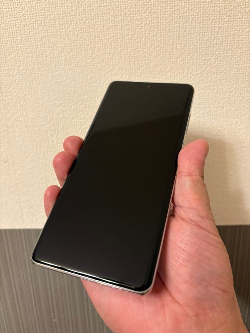 A*K様 OPPO Find X7 ultra 中古 付属品完備 美品 ブルー