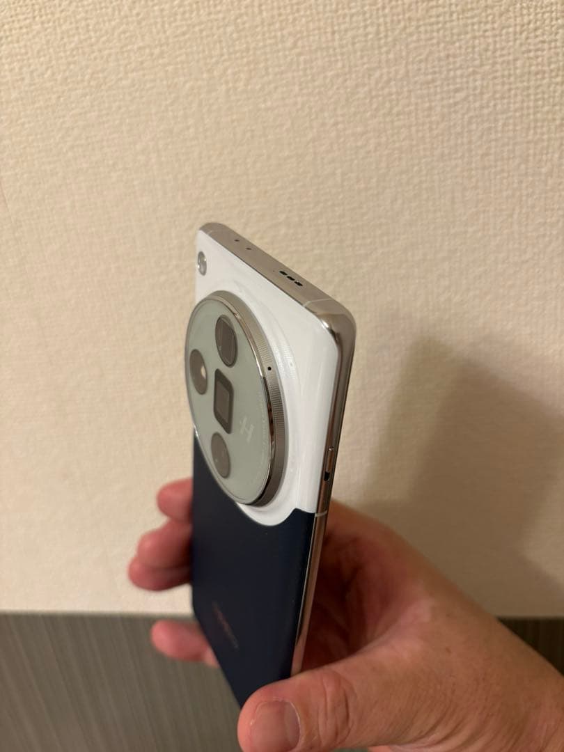 A*K様 OPPO Find X7 ultra 中古 付属品完備 美品 ブルー