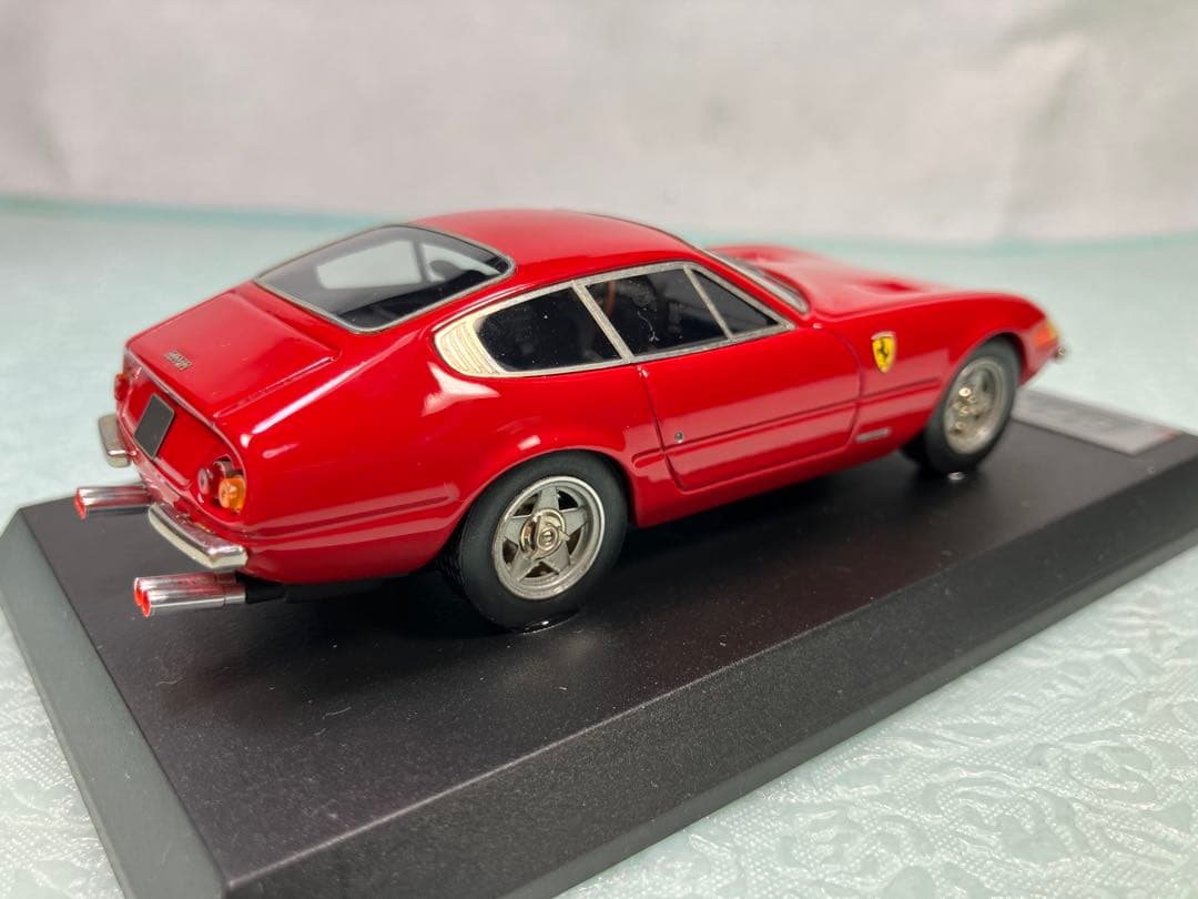 Ferrari 365GTB Daytona ストリート　1976年　レッド