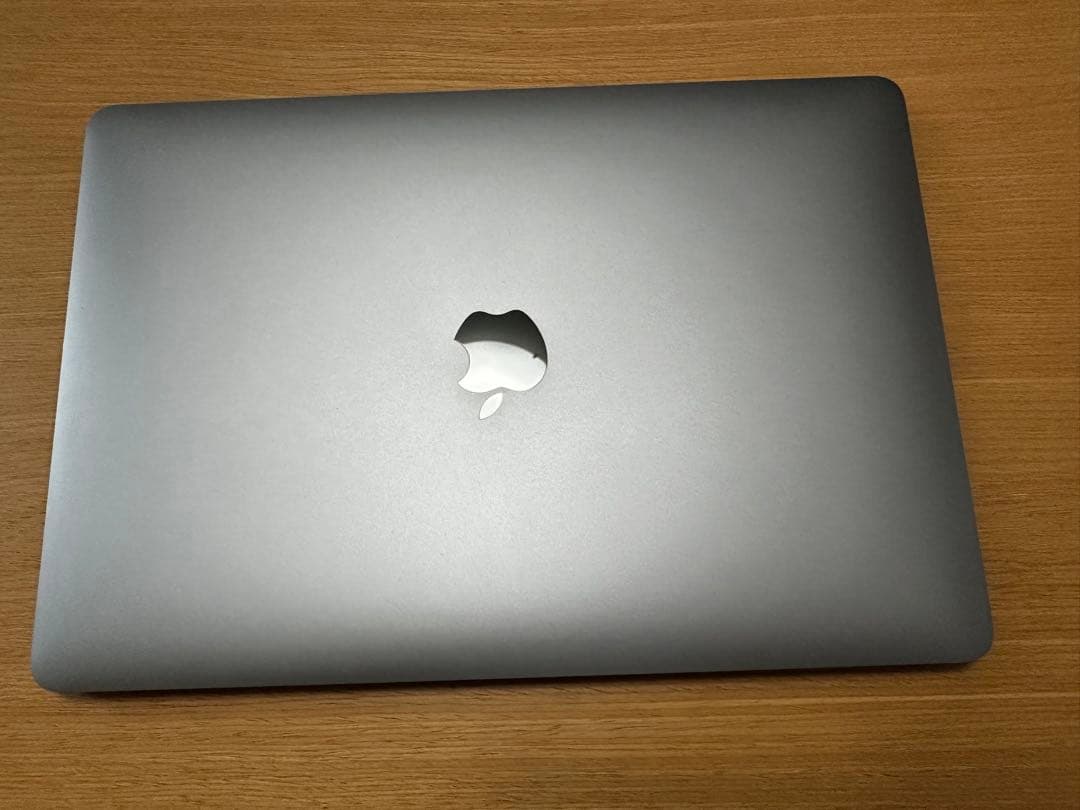 【美品】MacBook Air M1 8GB 256GB キーボードカバーつき