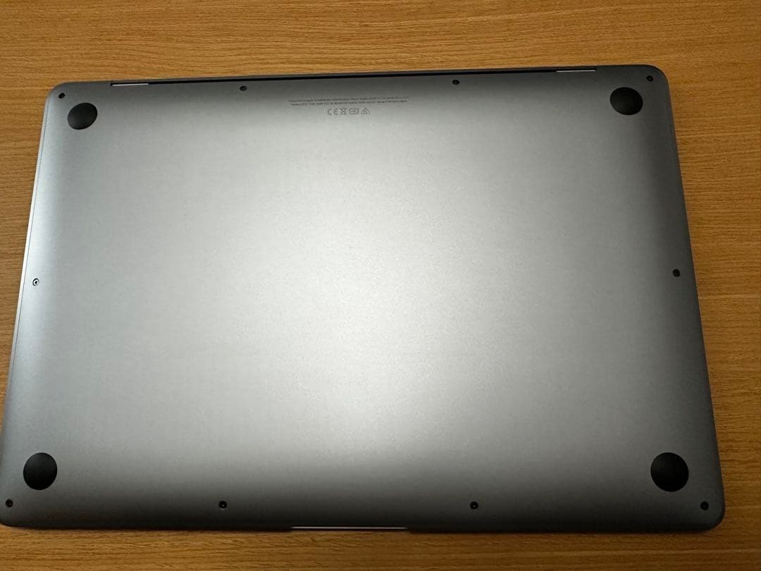 【美品】MacBook Air M1 8GB 256GB キーボードカバーつき