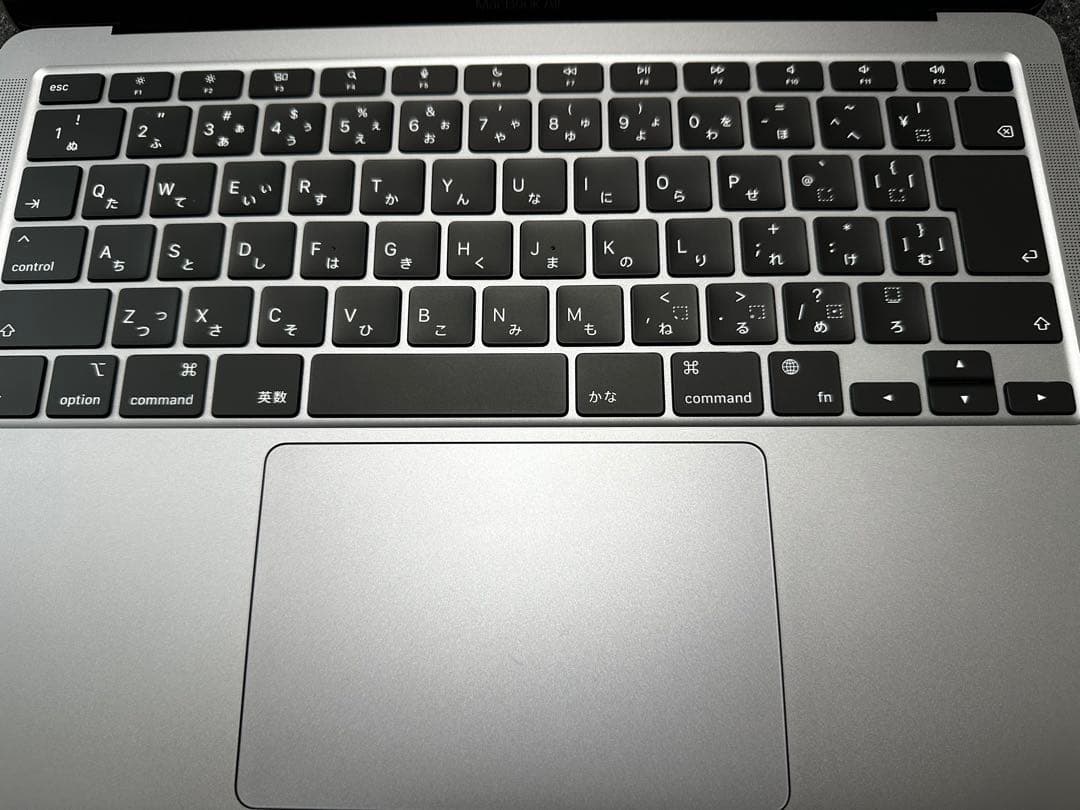 【美品】MacBook Air M1 8GB 256GB キーボードカバーつき