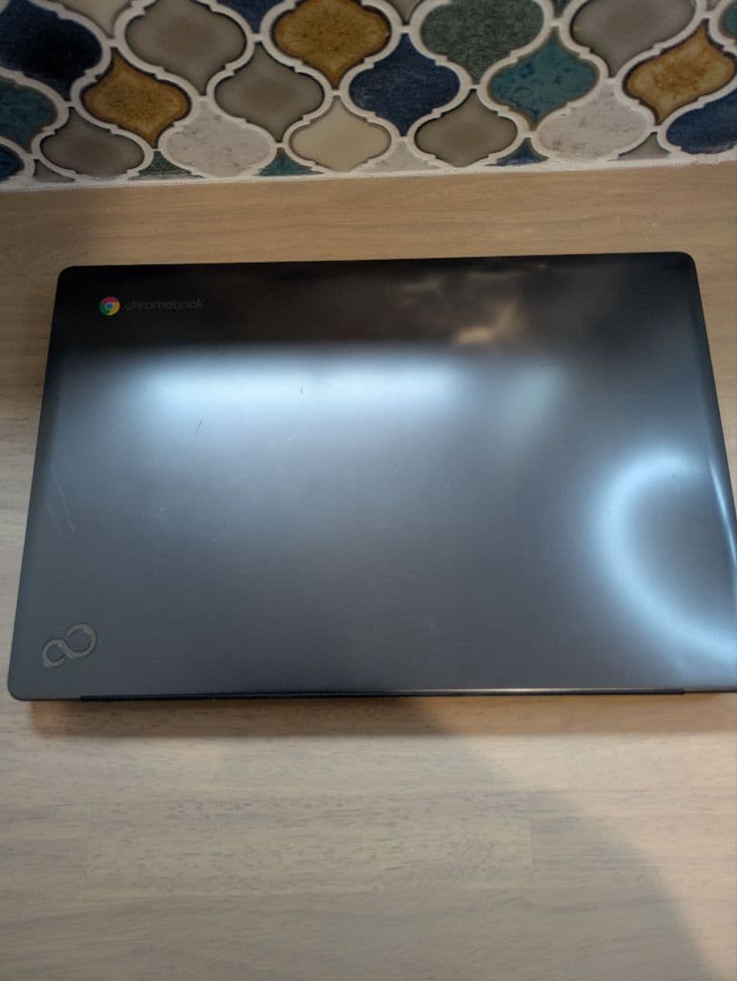 富士通 FMV Chromebook 14型/Celeron/4GB 64GB