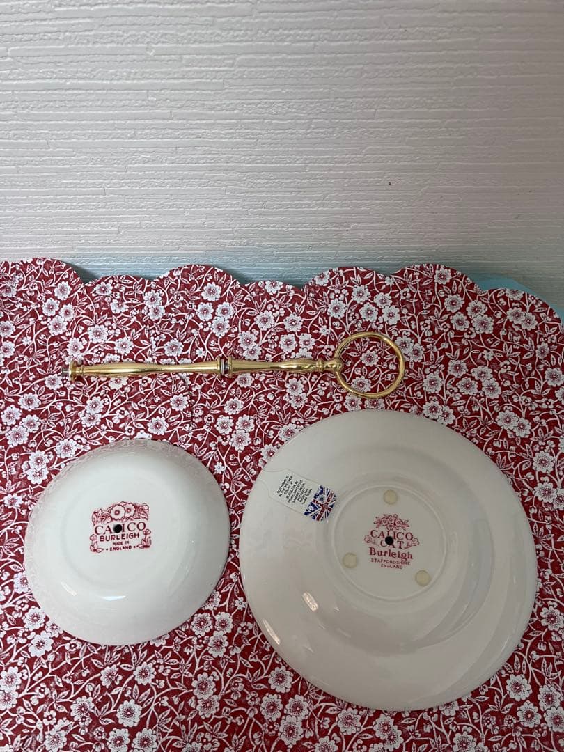 バーレイ　burleigh ティットビット　2段ケーキスタンド　レッドキャリコ