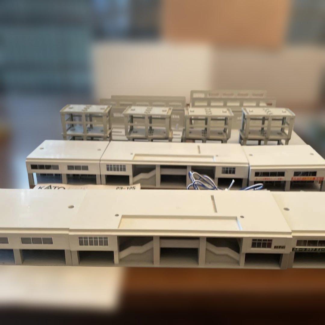 Nゲージ KATO 複線高架駅舎　高架駅延長プレート　駅前道路施設セット