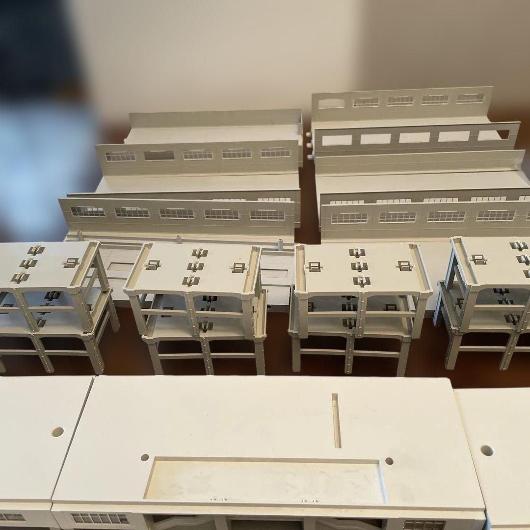 Nゲージ KATO 複線高架駅舎　高架駅延長プレート　駅前道路施設セット