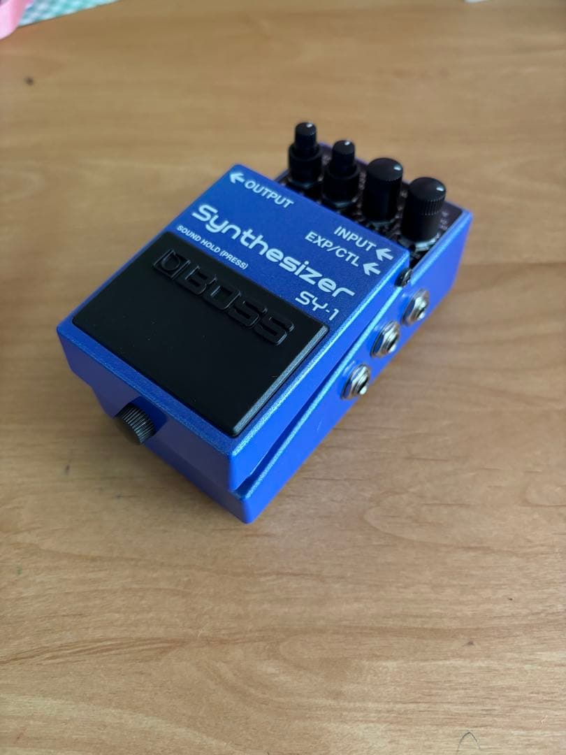 BOSS SY-1 synthesizerシンセサイザーエフェクター