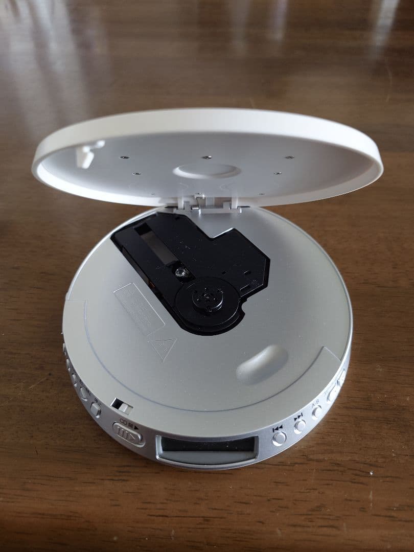 TOSHIBA ポータブルCDプレーヤー TY-P2