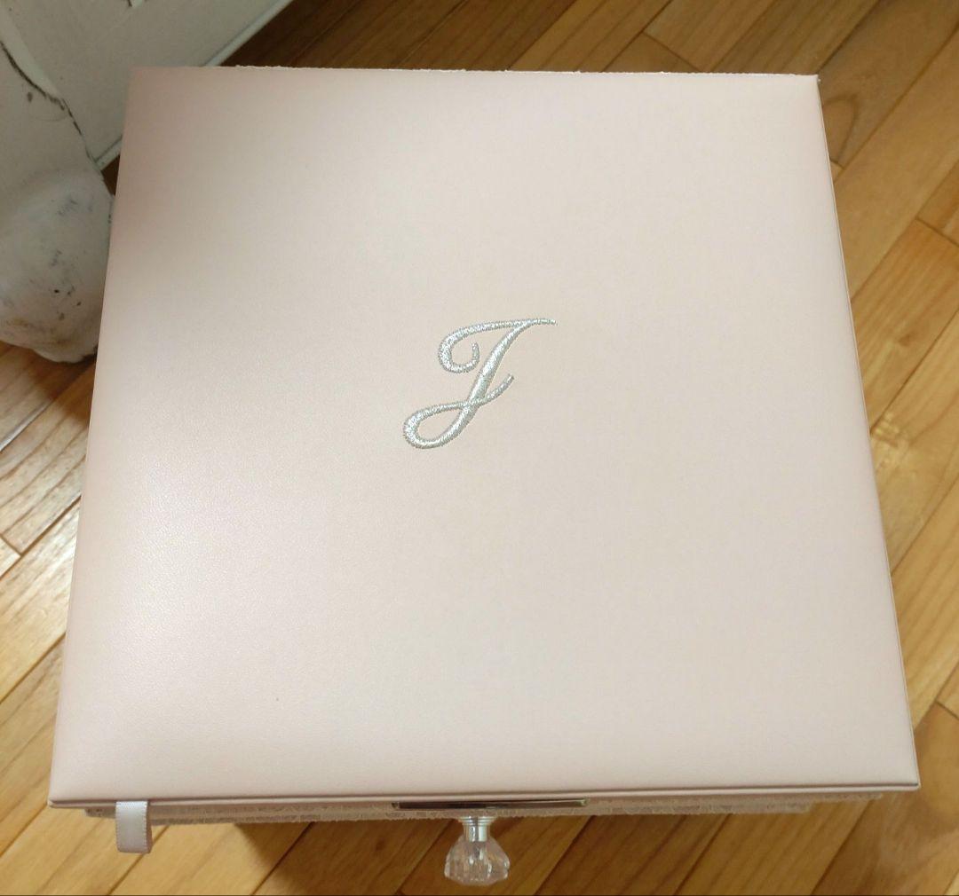 a*。様 【ほぼ未使用】ジルスチュアート クチュール メイクアップ ボックス Ⅱ