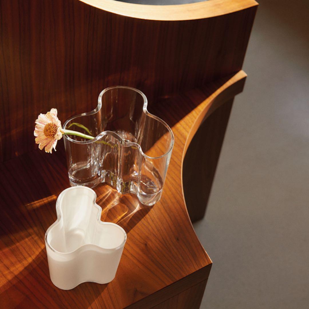 新品イッタラアルヴァアアルト ベース95m花瓶フラワーベース箱付き