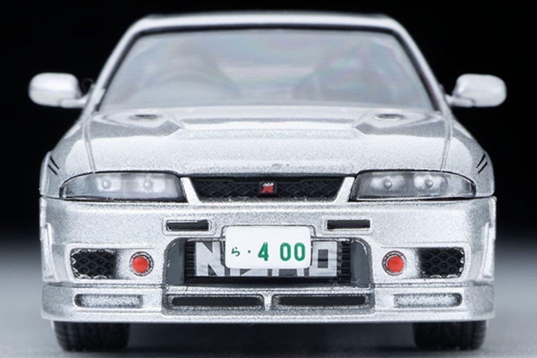 トミカリミテッドヴィンテージネオ　NISMO 400R 松田次生仕様