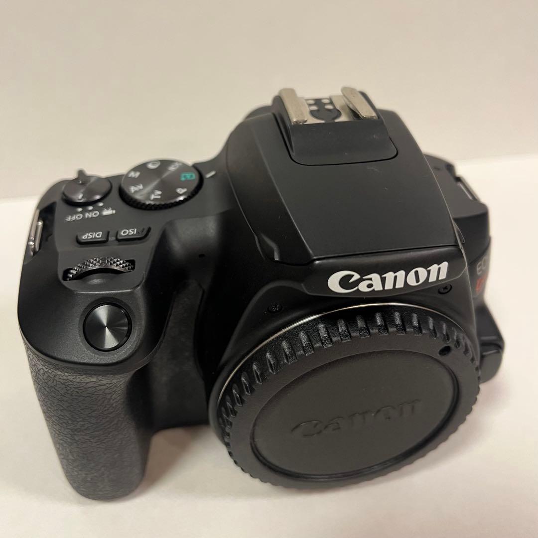 Canon EOS Kiss X10 EF-S 18-55mmレンズ付き