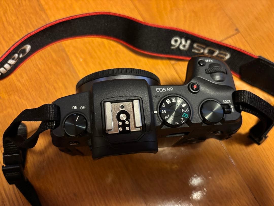【美品】Canon EOS RP 本体と純正バッテリー2個セット