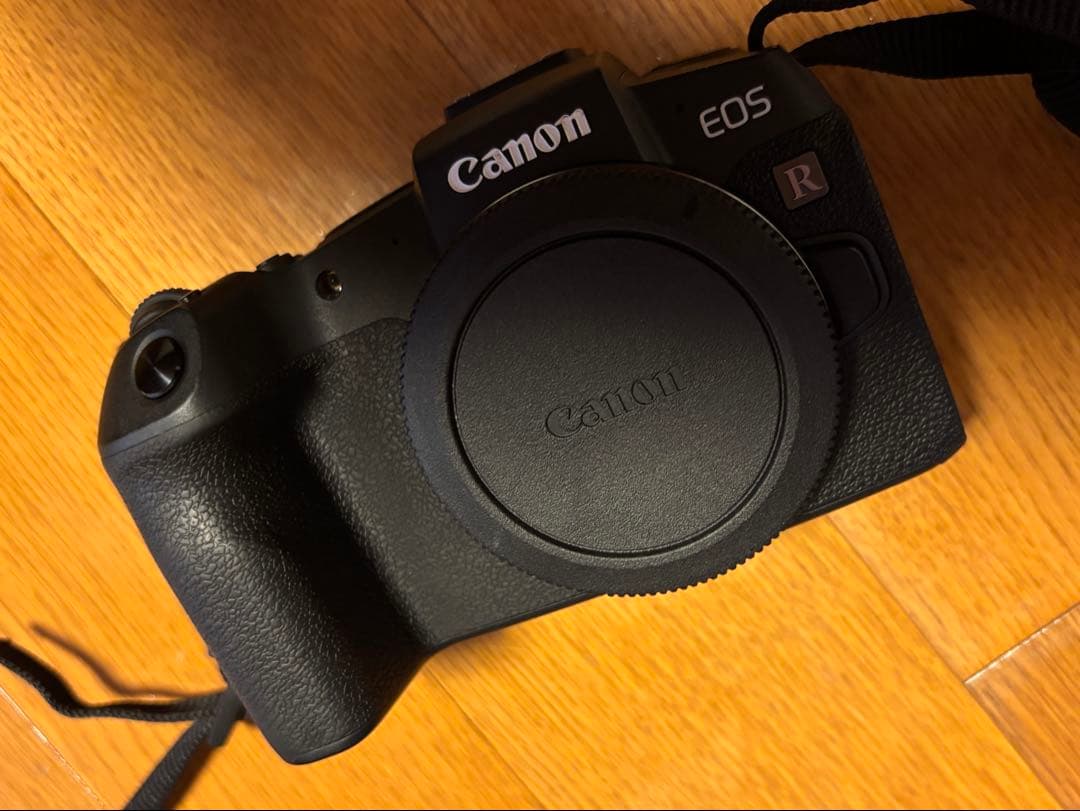 【美品】Canon EOS RP 本体と純正バッテリー2個セット