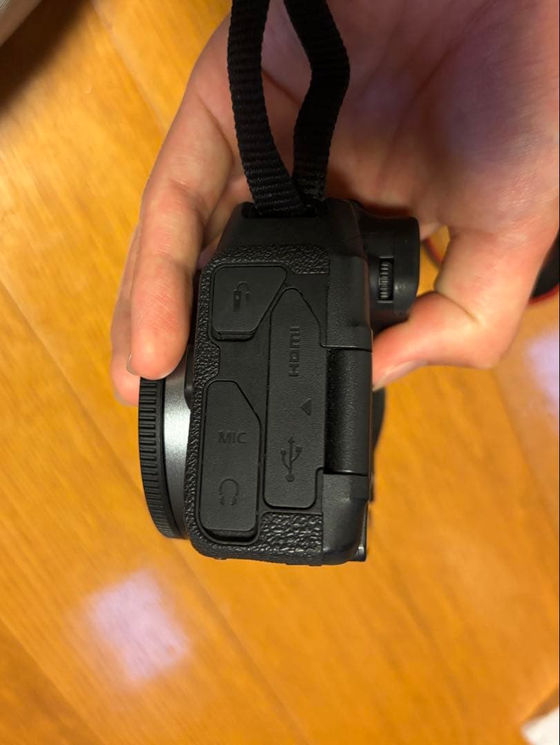 【美品】Canon EOS RP 本体と純正バッテリー2個セット